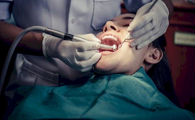 Dr. Shraddha Karkhanis: Top Dentist in Thane
